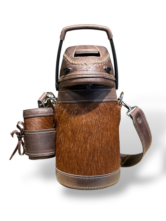 Termo forrado en cuero marron de 1.3lts.