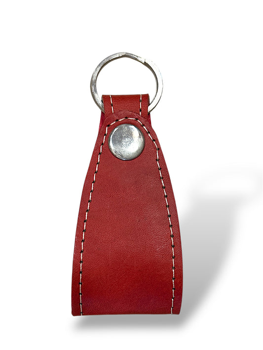 Llavero de cuero rojo
