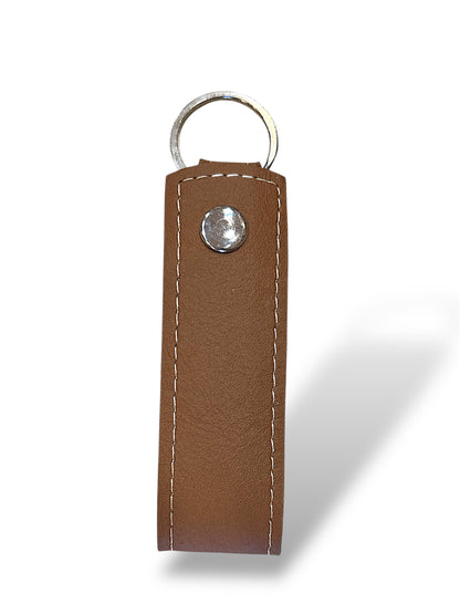 Llavero de cuero marron tabaco con argolla.